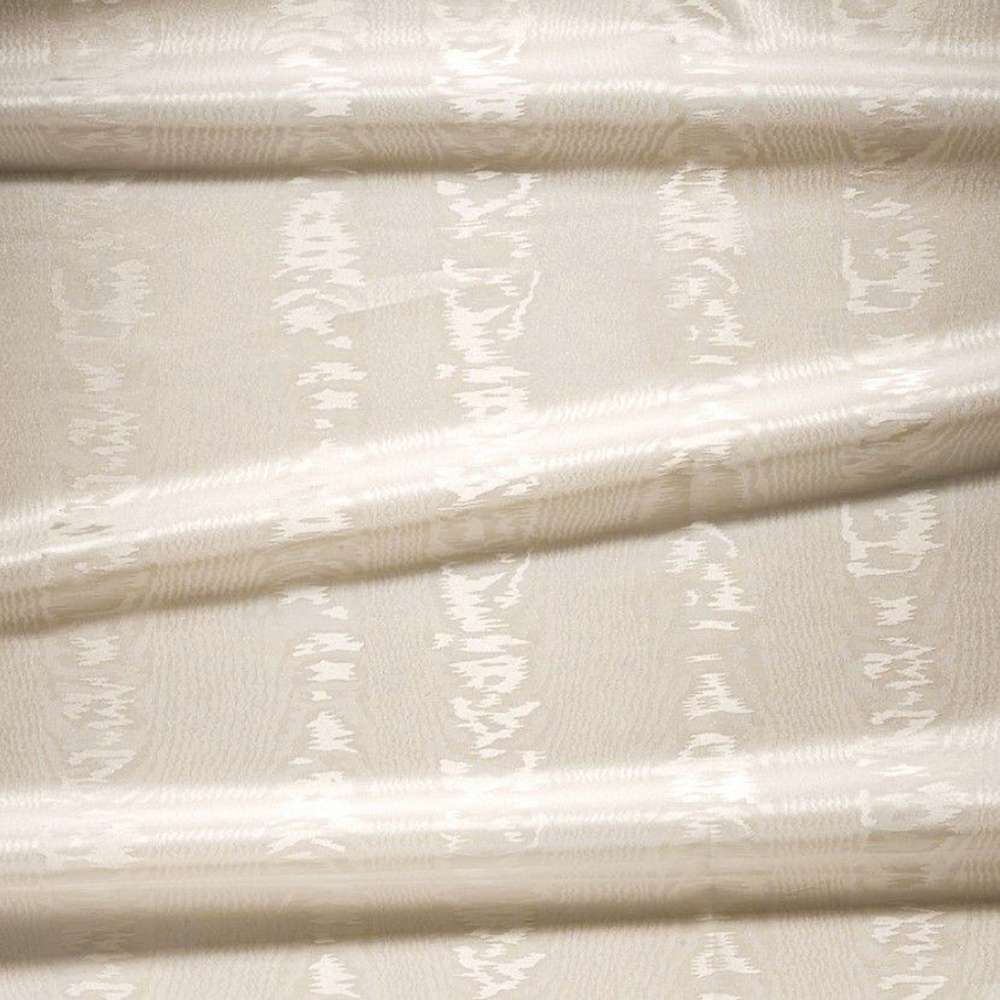 Moire white for vestments (300cm wide) Moire white for vestments (300cm wide)