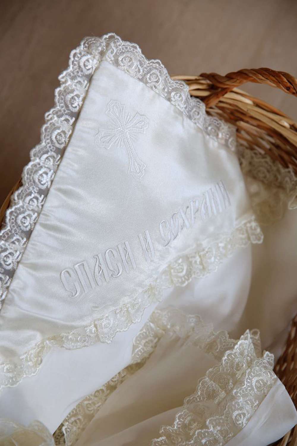 Крыжма «Спаси и сохрани» из церковной ткани Крыжма «Спаси и сохрани» из церковной ткани